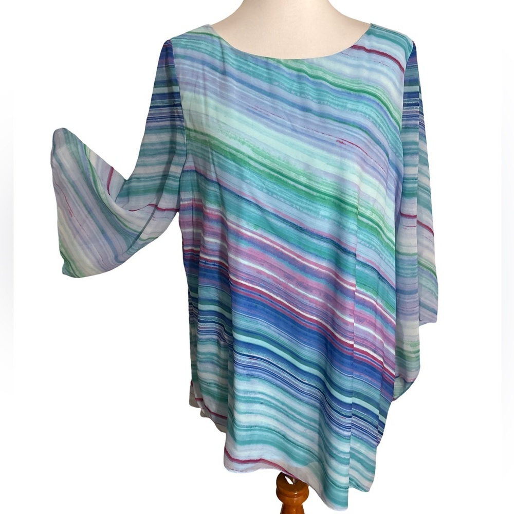Chico's Wave Pattern Vibrant Tunic